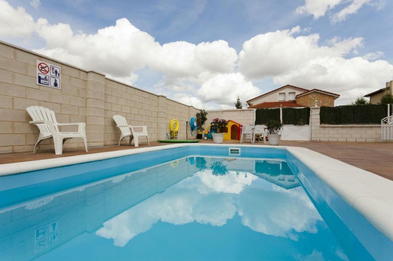 Nava de la Asuncion Tiara Vacaciones 빌라 외부 사진
